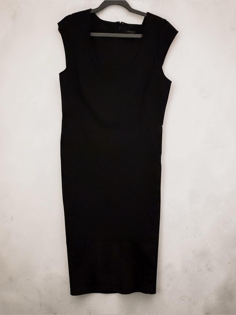 Ann Taylor Black Sleeveless Midi Sheath Dress